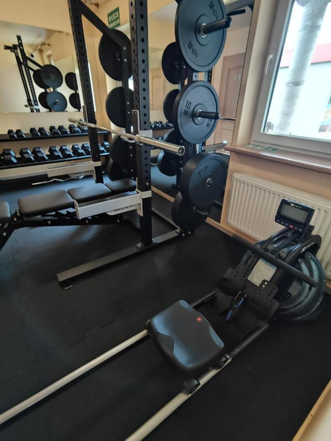 Hotelik Dworek Legnickie Pole 4Km Od Legnicy Exterior foto