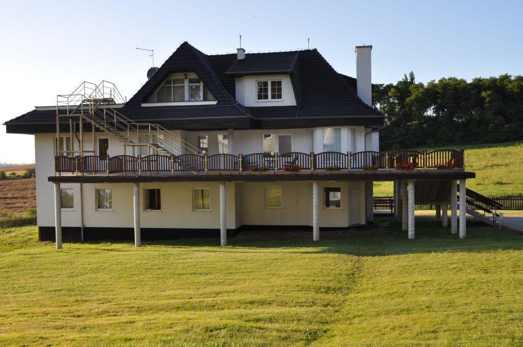 Hotelik Dworek Legnickie Pole 4Km Od Legnicy Exterior foto